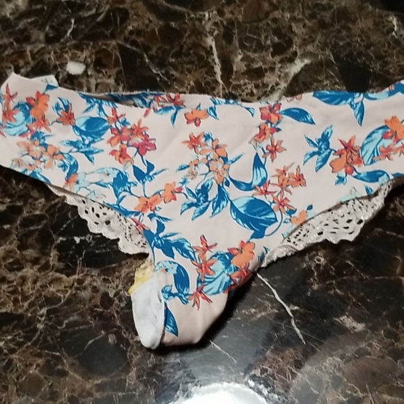 Panties - Picture 1 of 2